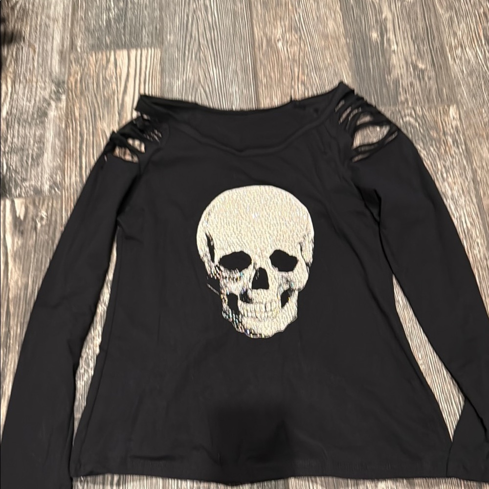Black Skull Cutout Long Sleeve Top
